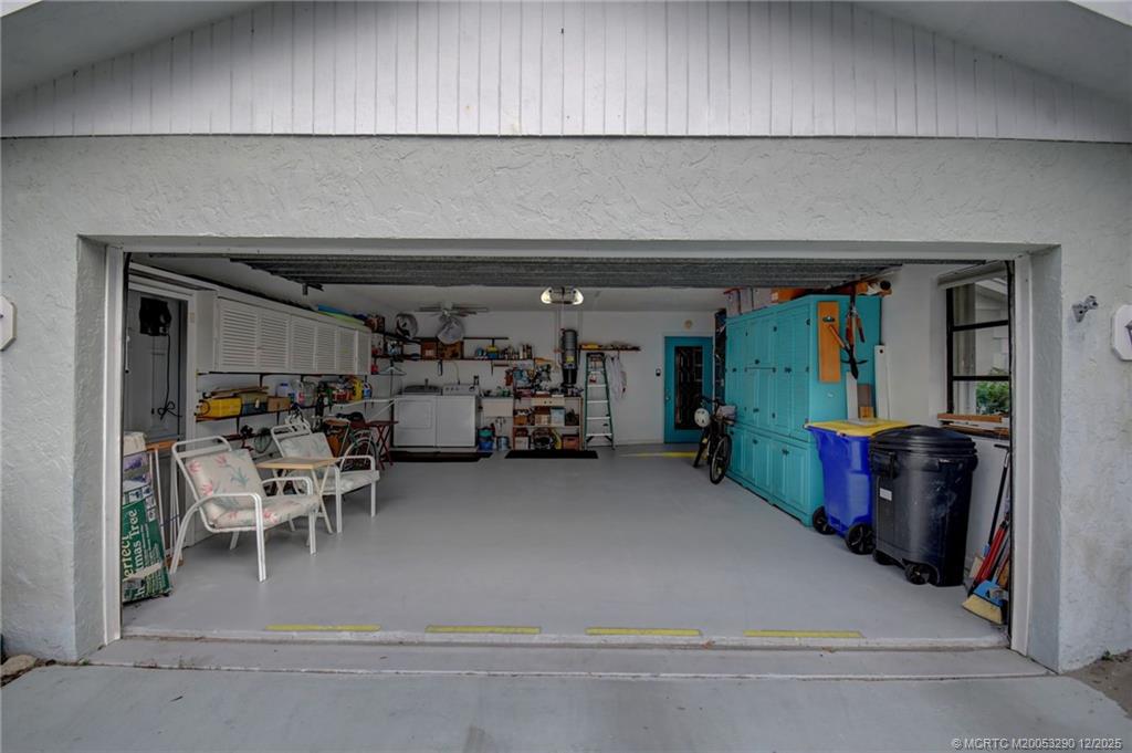 Stuart, Florida 34996, United States, 2 Bedrooms Bedrooms, ,2 BathroomsBathrooms,Residential,Active,249157