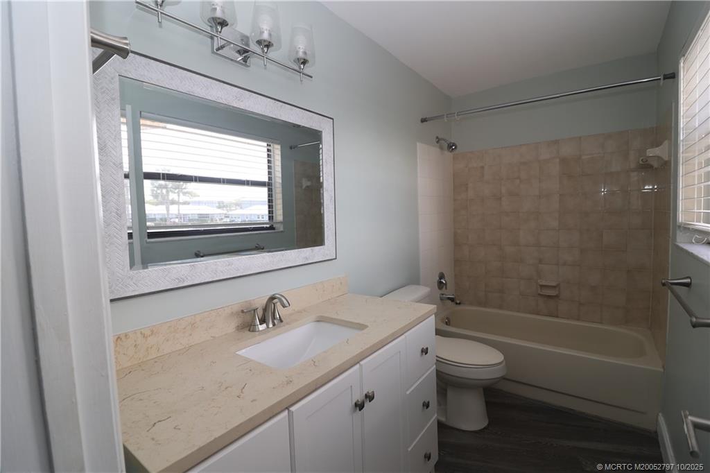 Jensen Beach, Florida 34957, United States, 2 Bedrooms Bedrooms, ,2 BathroomsBathrooms,Residential,Active,233428