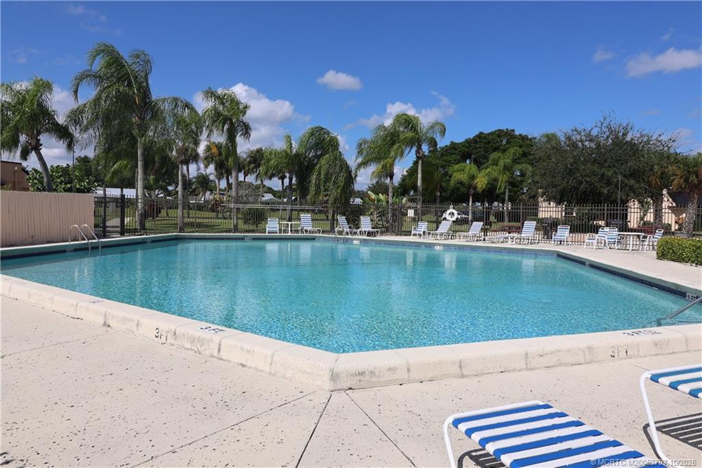 Jensen Beach, Florida 34957, United States, 2 Bedrooms Bedrooms, ,2 BathroomsBathrooms,Residential,Active,233428