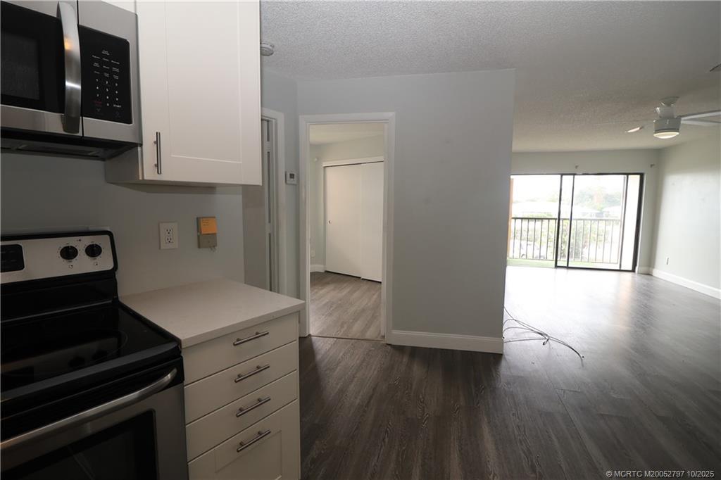 Jensen Beach, Florida 34957, United States, 2 Bedrooms Bedrooms, ,2 BathroomsBathrooms,Residential,Active,233428