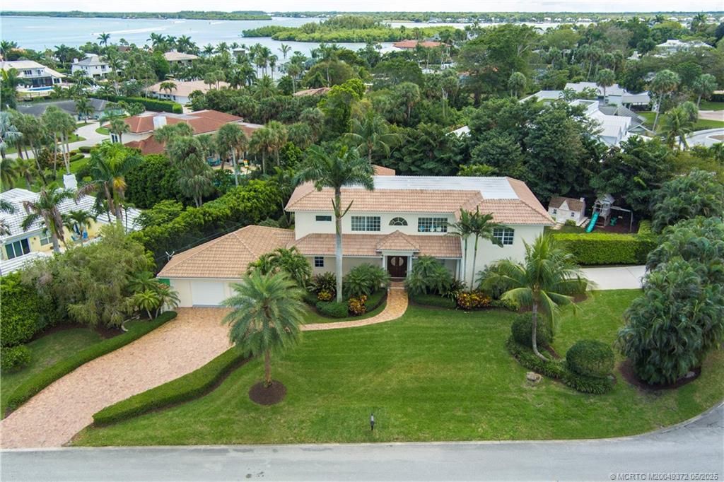 Photo of 6 W High Point Road, Stuart, FL 34996 (MLS # M20049372)