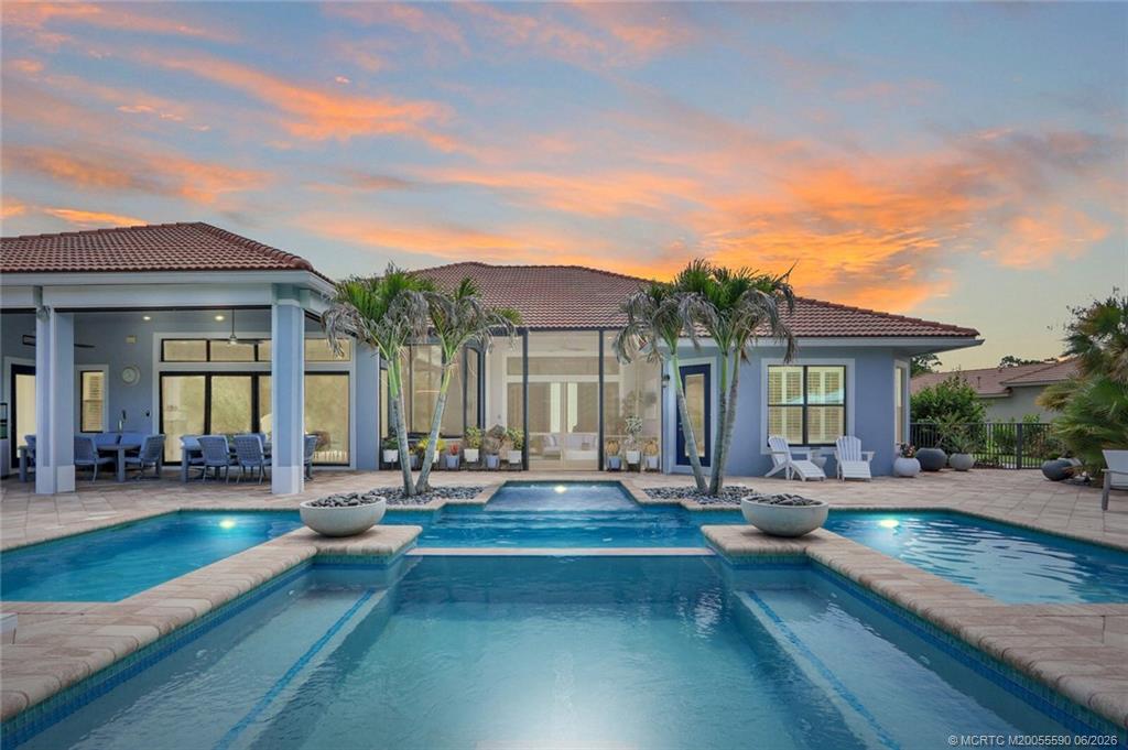 Completely modernized from floor to ceiling, this Canopy Creek home bl – image 5