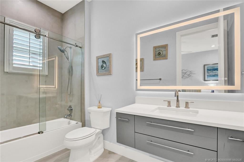 Completely modernized from floor to ceiling, this Canopy Creek home bl – image 22