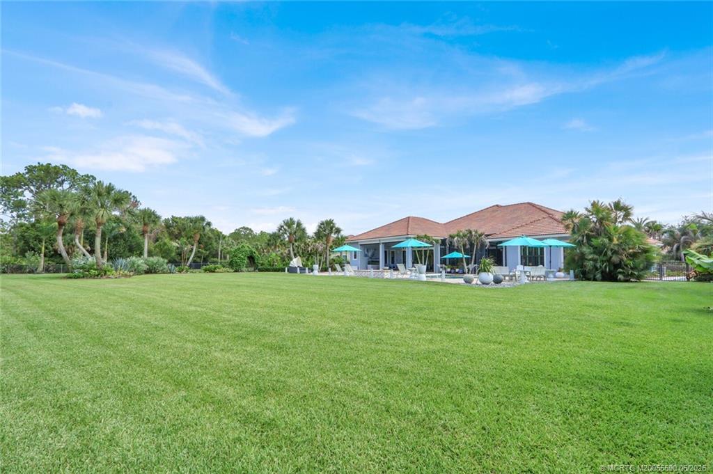 Completely modernized from floor to ceiling, this Canopy Creek home bl – image 6
