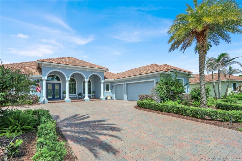 Completely modernized from floor to ceiling, this Canopy Creek home bl – image 3