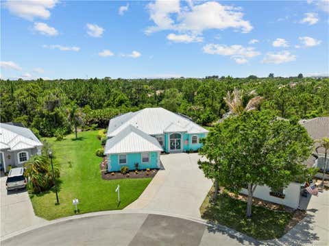 Homes For Sale - 512 NW Sunflower Place<br/> Jensen Beach, FL 34957