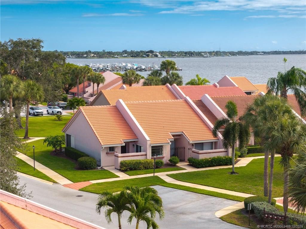 Photo of 3501 SE Sandpiper Circle, Port Saint Lucie, FL 34952 (MLS # M20053469)