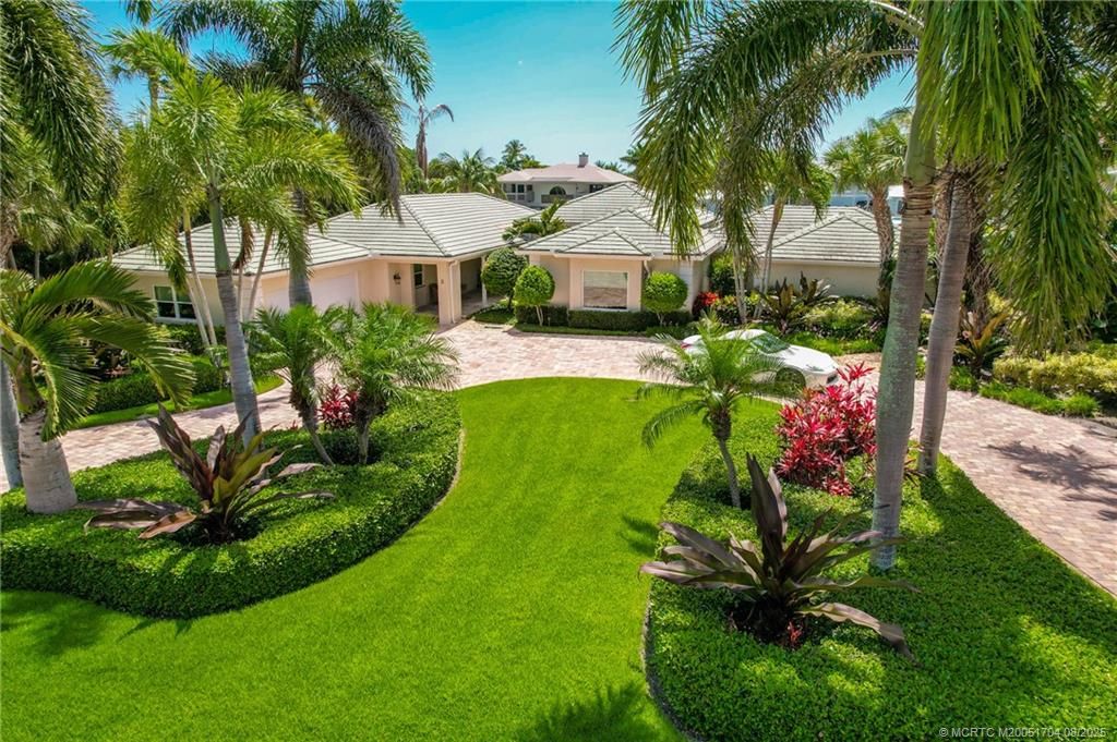 Photo of 16 E High Point Road, Sewalls Point, FL 34996 (MLS # M20051704)