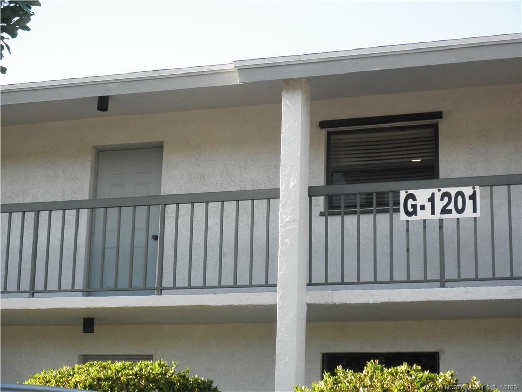 Photo of 1201 SE Parkview Place #G12, Stuart, FL 34994 (MLS # M20041510)