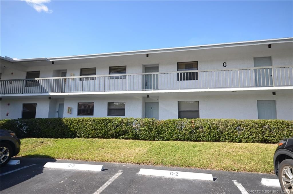 Photo of 1201 SE Parkview Place #G12, Stuart, FL 34994 (MLS # M20041510)