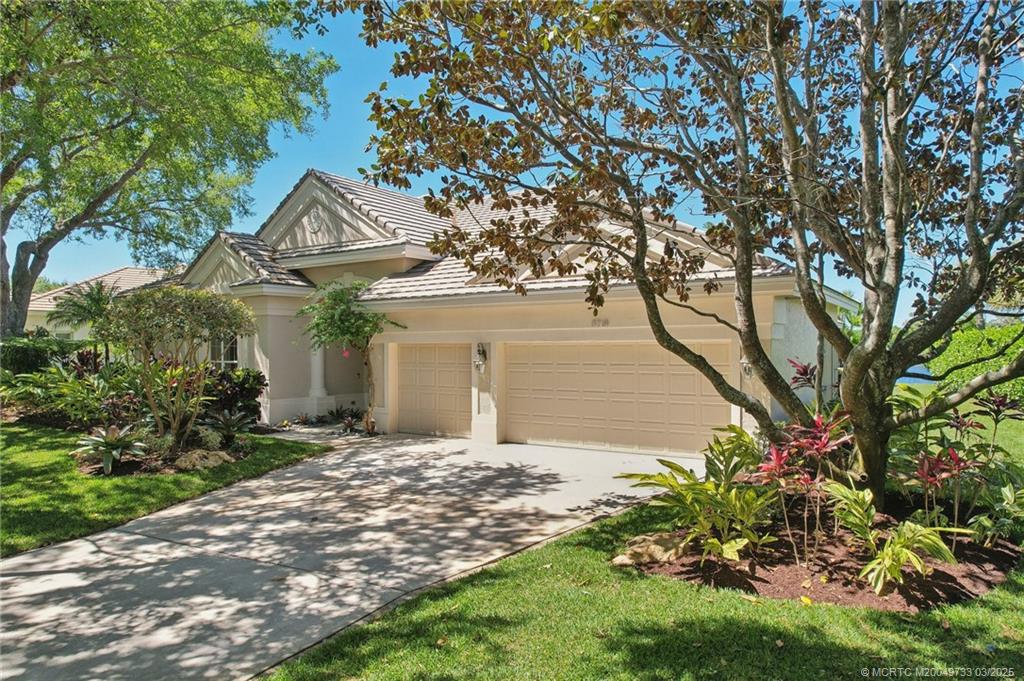 5718 SE Forest Glade Trail