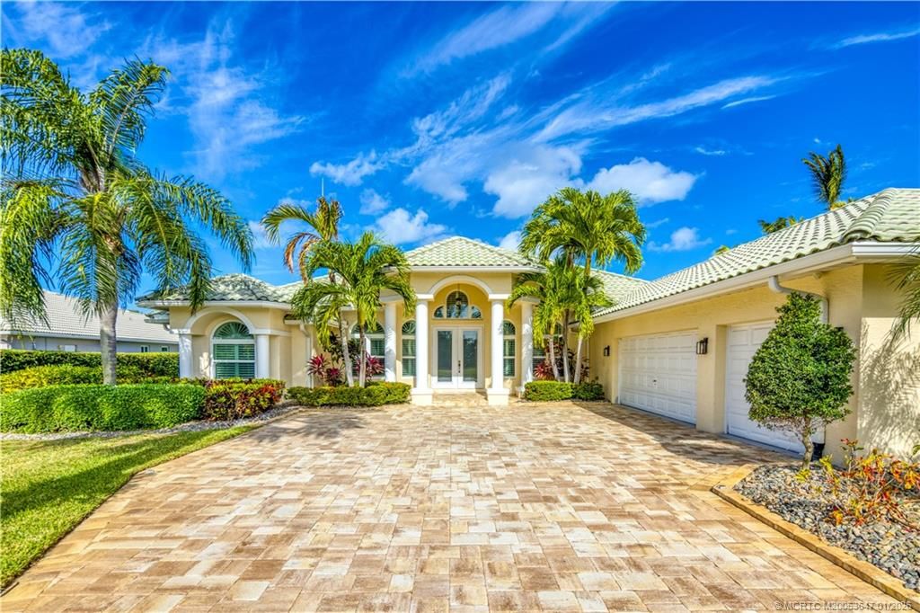 Photo of 1716 Coconut Drive, Fort Pierce, FL 34949 (MLS # M20053647)