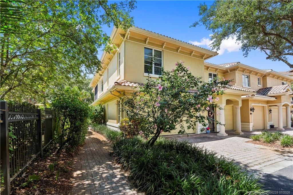 Photo of 986 SE Willoughby Trace #1-4, Stuart, FL 34997 (MLS # M20056228)