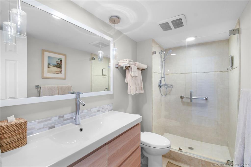 Stuart, Florida 34996, United States, 2 Bedrooms Bedrooms, ,2 BathroomsBathrooms,Residential,Active,87424