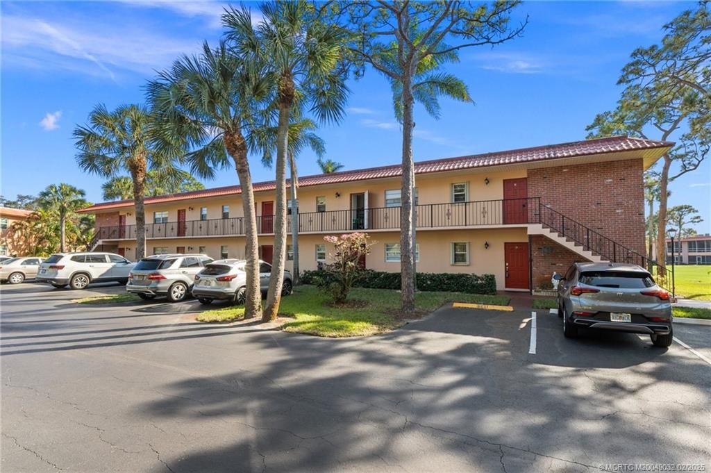 Photo of 1907 SW Palm City Road #4J, Stuart, FL 34994 (MLS # M20049032)