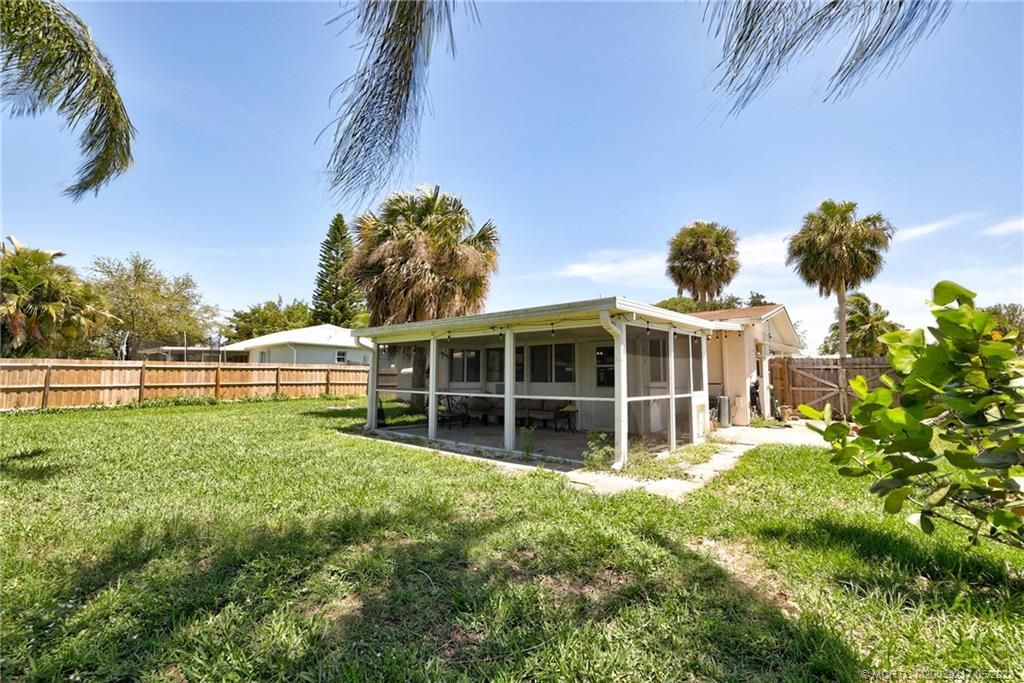 Photo of 1803 SE Lafayette Street, Stuart, FL 34997 (MLS # M20039217)