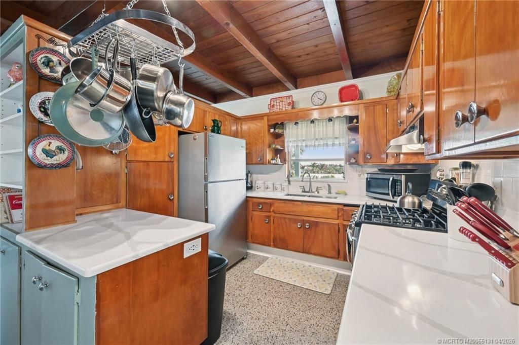 Photo of 4274 NE Skyline Drive, Jensen Beach, FL 34957 (MLS # M20055131)