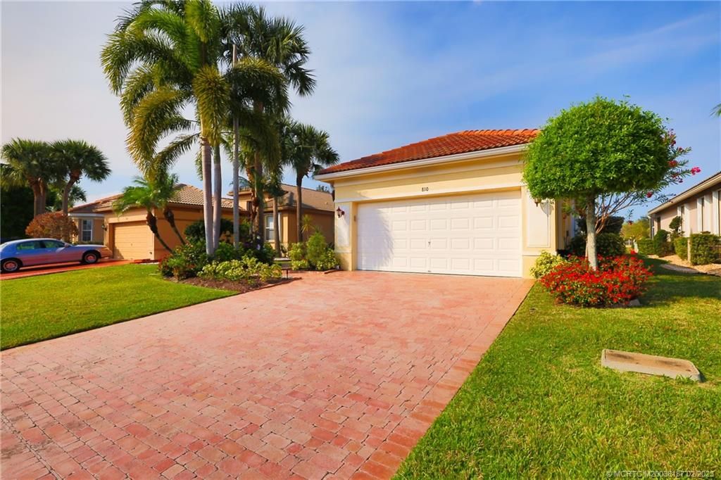 Photo of 810 NW Rutherford Court, Port Saint Lucie, FL 34983 (MLS # M20038187)