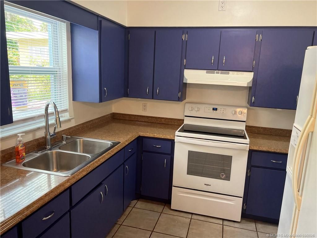 Photo of 2172 NE Pelican Terrace, Jensen Beach, FL 34957 (MLS # M20053990)