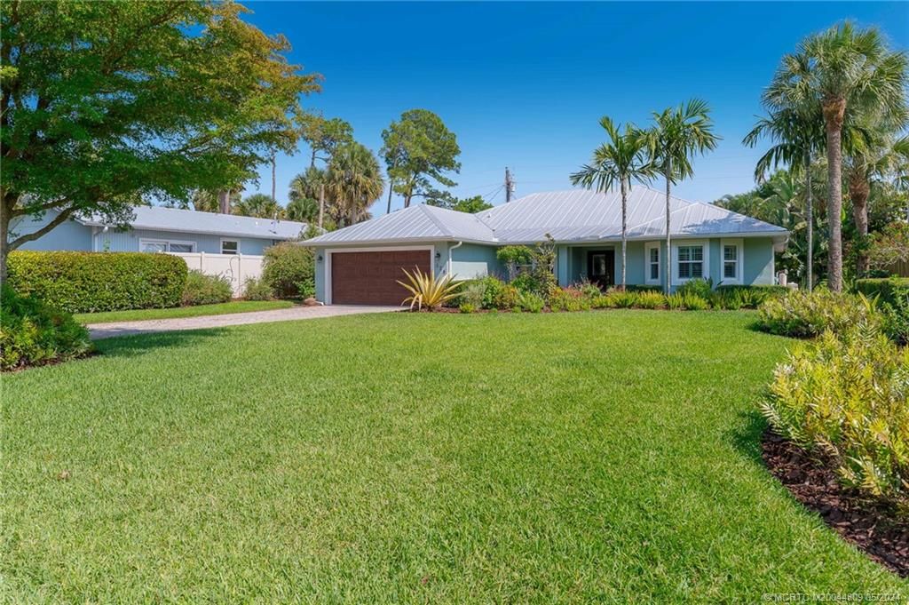 Photo of 526 SW Rustic Circle, Stuart, FL 34997 (MLS # M20044809)