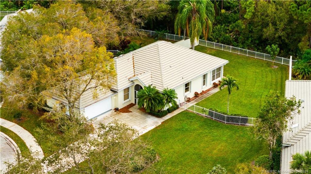 Photo of 7199 SE Bitterroot Circle, Hobe Sound, FL 33455 (MLS # M20042768)