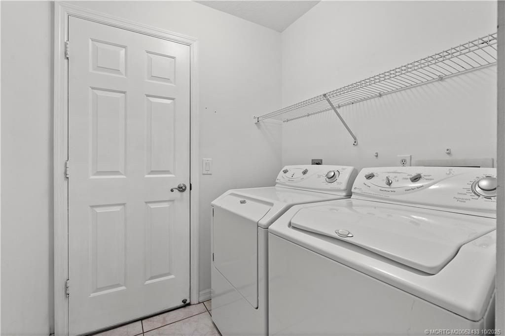 Stuart, Florida 34997, United States, 3 Bedrooms Bedrooms, ,2 BathroomsBathrooms,Residential,Active,220277