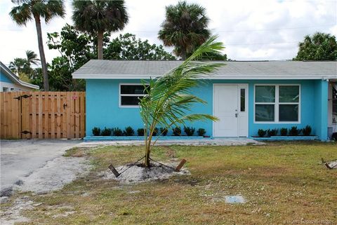 Photo of 406 SE Robalo Court, Stuart, FL 34996 (MLS # M20052494)