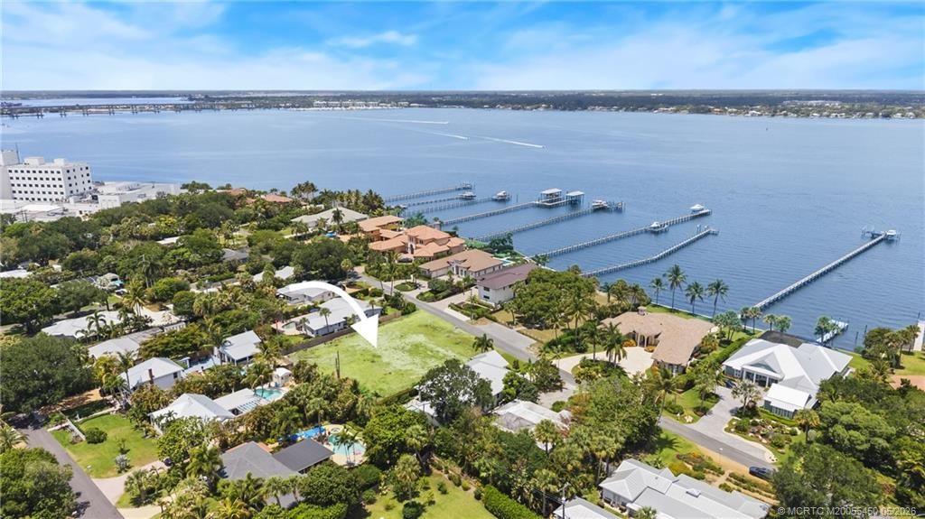 Photo of 818 SE Riverside Drive, Stuart, FL 34994 (MLS # M20055450)