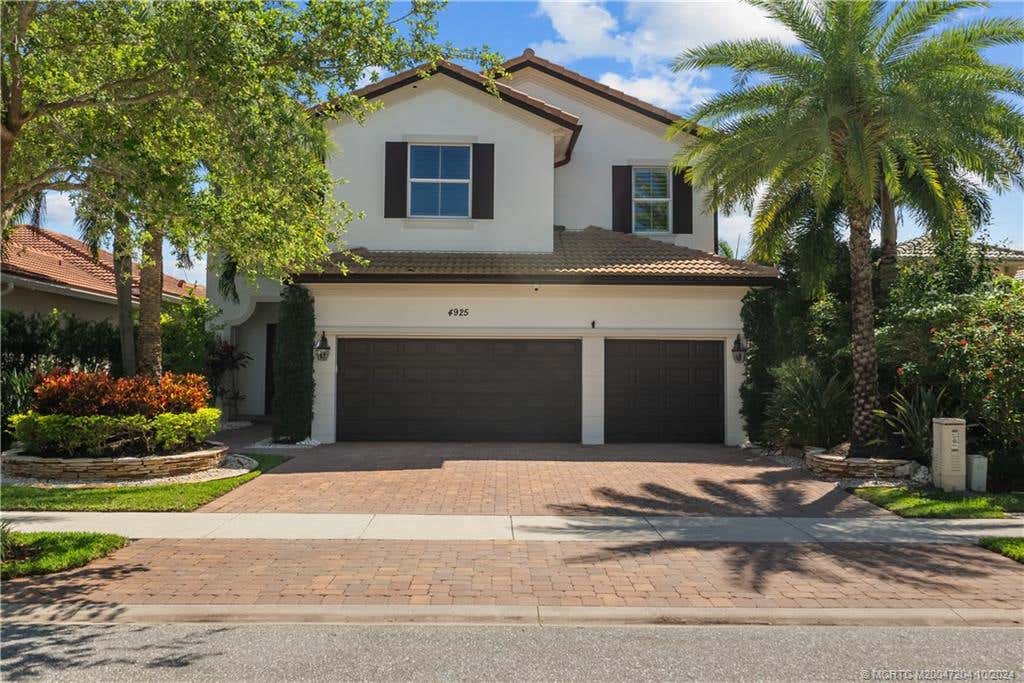 Photo of 4925 Pacifico Court, Palm Beach Gardens, FL 33418 (MLS # M20047204)