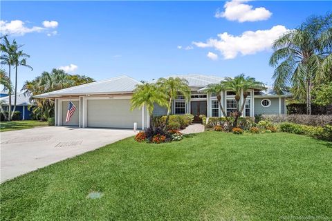 Photo of 4220 SE Rainbows End, Stuart, FL 34997 (MLS # M20055680)
