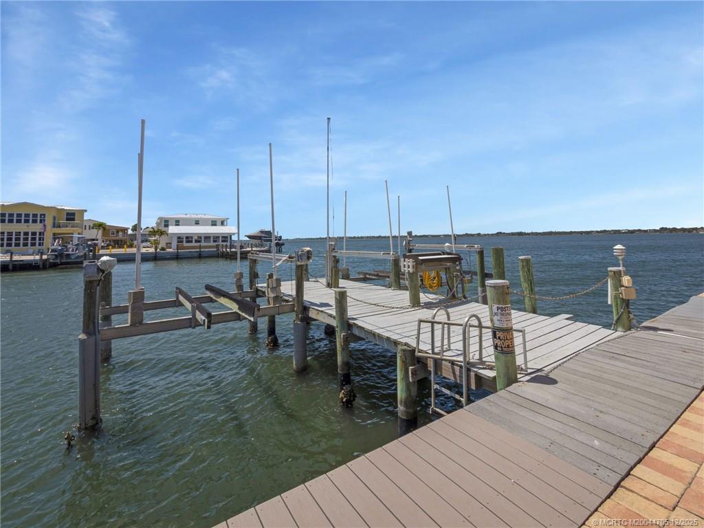 257 Nettles Boulevard