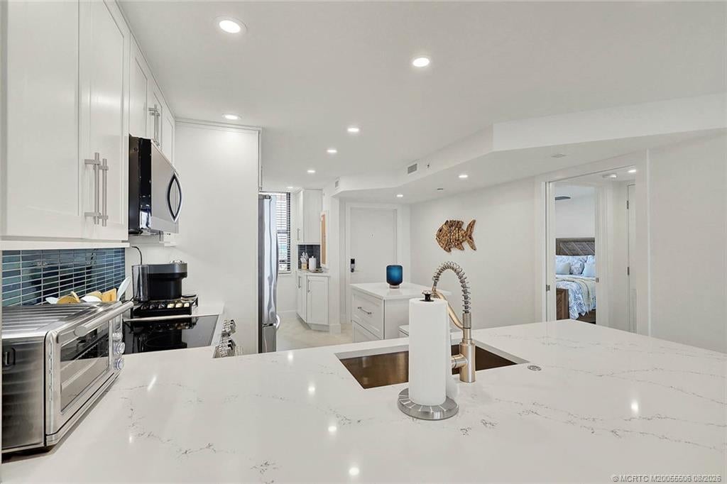 9650 S Ocean Drive 709