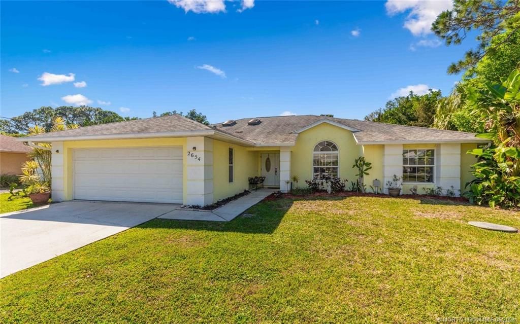 Photo of 2654 SE Ibis Avenue, Port Saint Lucie, FL 34952 (MLS # M20044906)