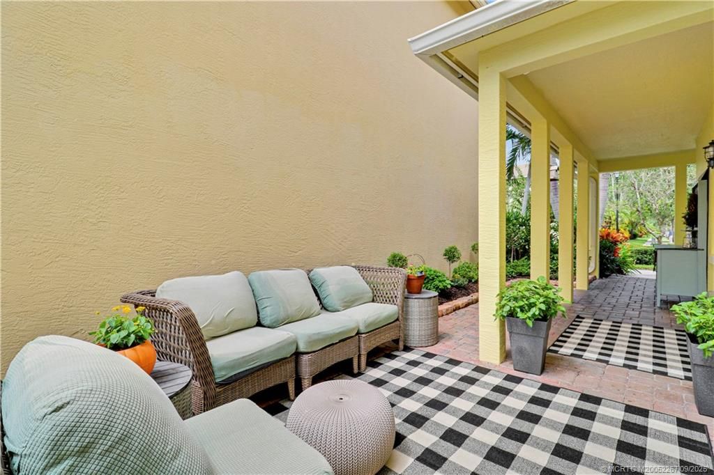 Photo of 1922 SE Niceville Drive, Port Saint Lucie, FL 34952 (MLS # M20052267)