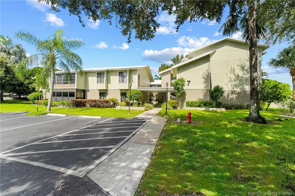 Photo of 800 NW Fork Road #7-3, Stuart, FL 34994 (MLS # M20047122)