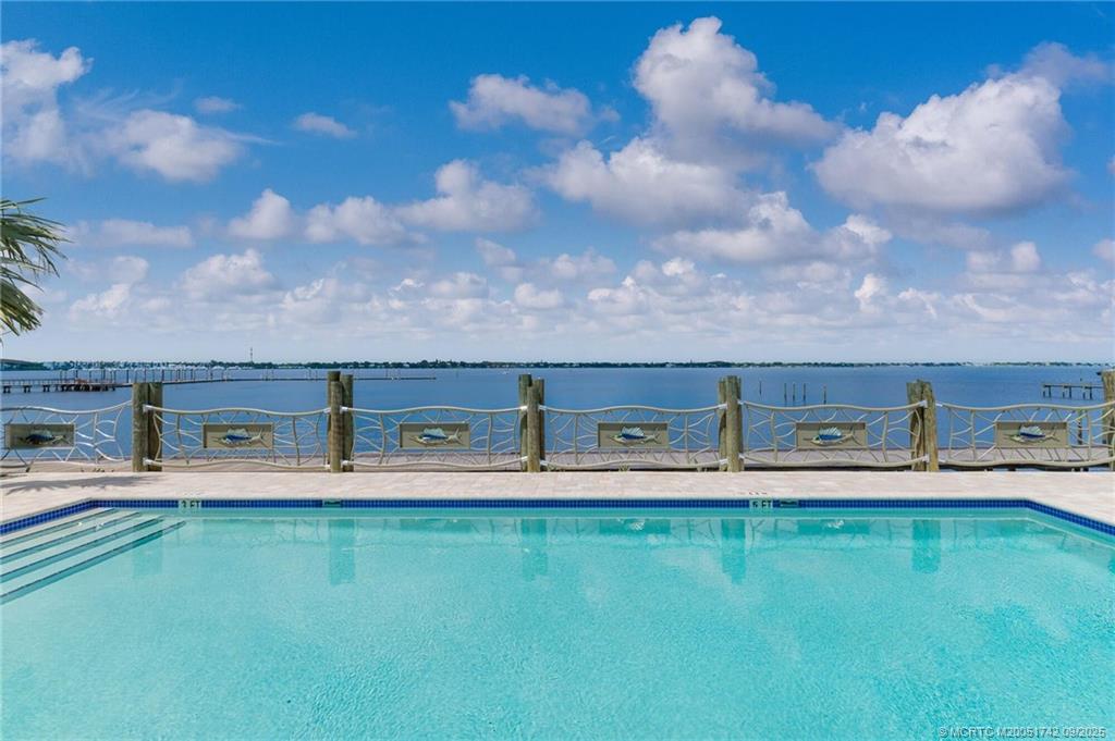 41 SW Seminole Street 305