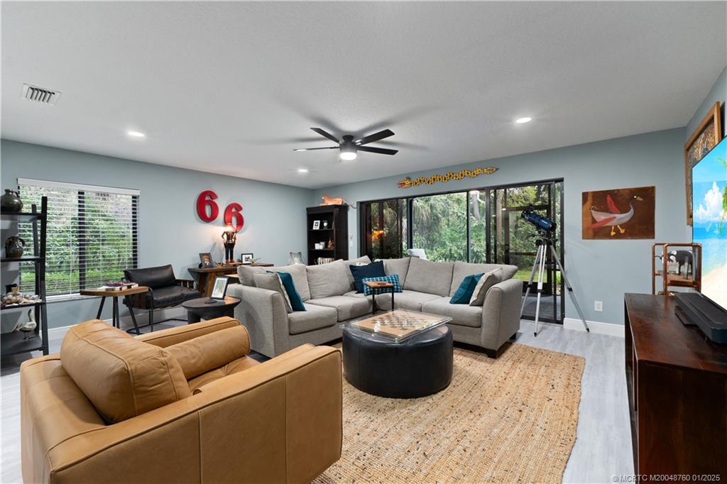 Stuart, Florida 34997, United States, 3 Bedrooms Bedrooms, ,3 BathroomsBathrooms,Residential,Pending,12920