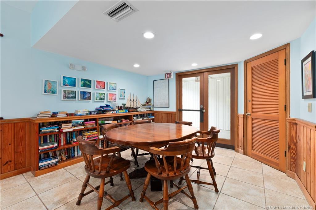 Stuart, Florida 34997, United States, 3 Bedrooms Bedrooms, ,3 BathroomsBathrooms,Residential,Pending,12920