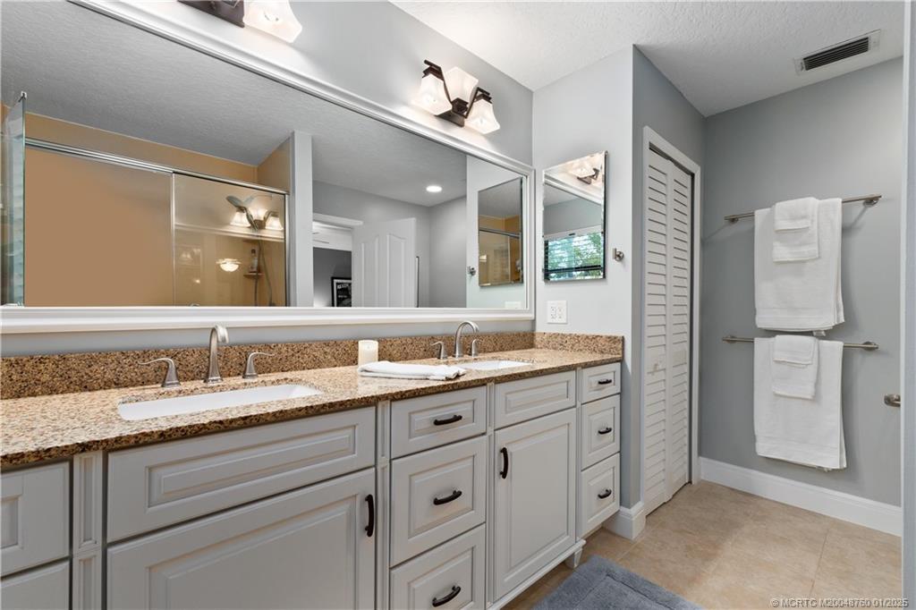 Stuart, Florida 34997, United States, 3 Bedrooms Bedrooms, ,3 BathroomsBathrooms,Residential,Pending,12920