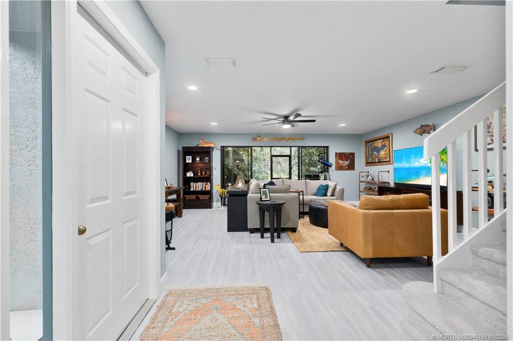 Stuart, Florida 34997, United States, 3 Bedrooms Bedrooms, ,3 BathroomsBathrooms,Residential,Pending,12920