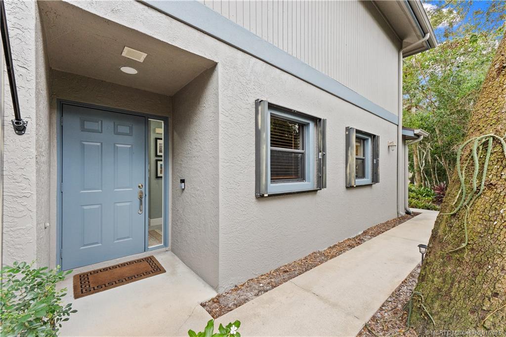 Stuart, Florida 34997, United States, 3 Bedrooms Bedrooms, ,3 BathroomsBathrooms,Residential,Pending,12920