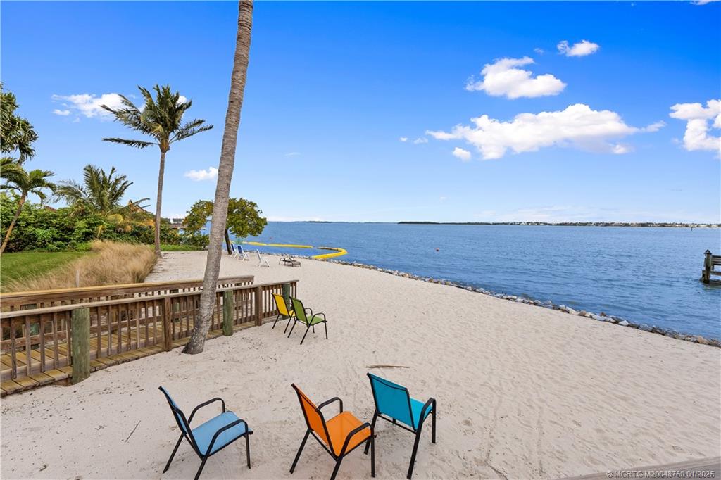 Stuart, Florida 34997, United States, 3 Bedrooms Bedrooms, ,3 BathroomsBathrooms,Residential,Pending,12920