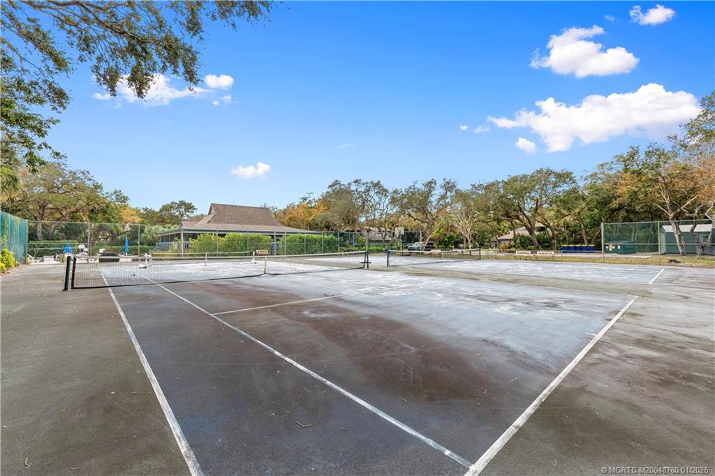 Stuart, Florida 34997, United States, 3 Bedrooms Bedrooms, ,3 BathroomsBathrooms,Residential,Pending,12920