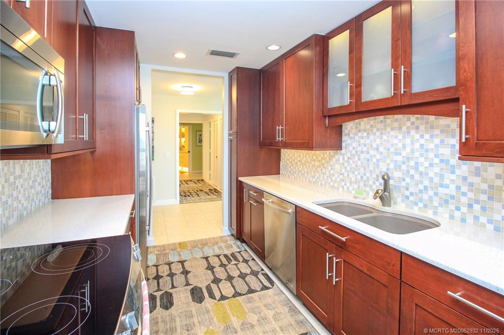 Stuart, Florida 34996, United States, 2 Bedrooms Bedrooms, ,2 BathroomsBathrooms,Residential,Active,238481