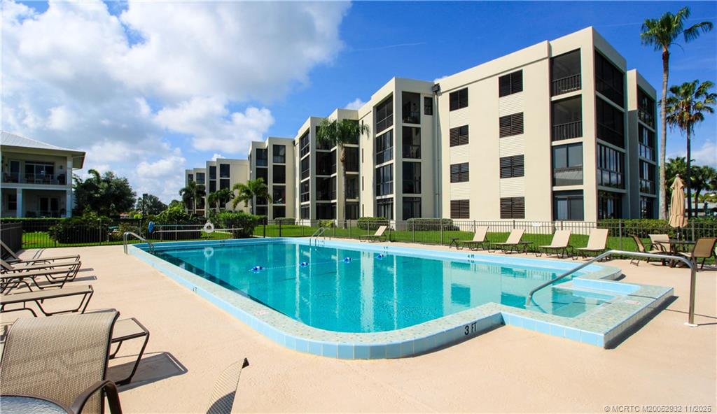 Stuart, Florida 34996, United States, 2 Bedrooms Bedrooms, ,2 BathroomsBathrooms,Residential,Active,238481