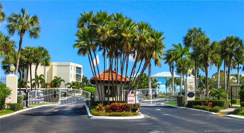 Stuart, Florida 34996, United States, 2 Bedrooms Bedrooms, ,2 BathroomsBathrooms,Residential,Active,238481