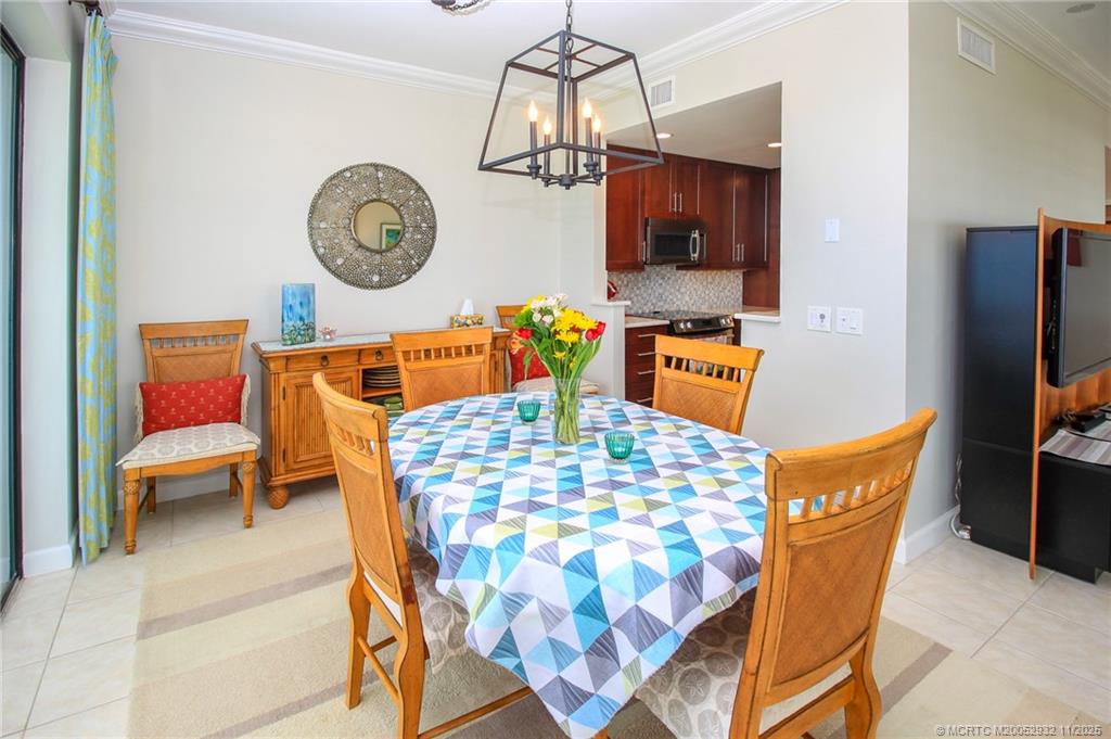 Stuart, Florida 34996, United States, 2 Bedrooms Bedrooms, ,2 BathroomsBathrooms,Residential,Active,238481