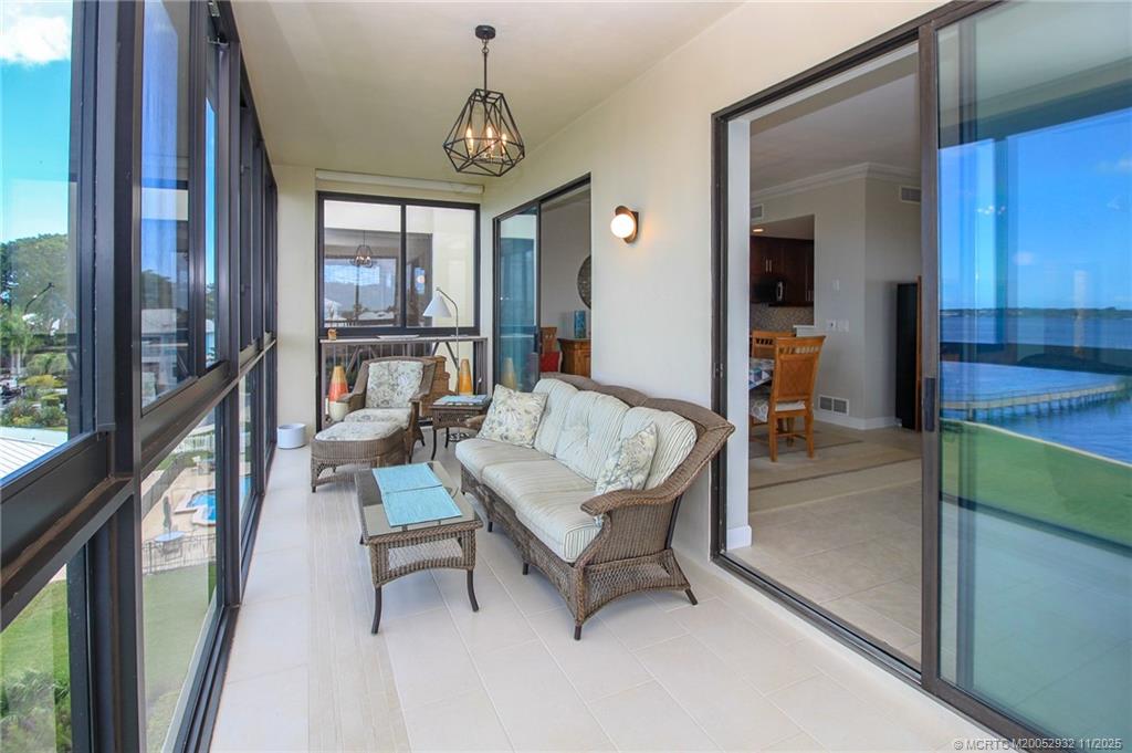 Stuart, Florida 34996, United States, 2 Bedrooms Bedrooms, ,2 BathroomsBathrooms,Residential,Active,238481