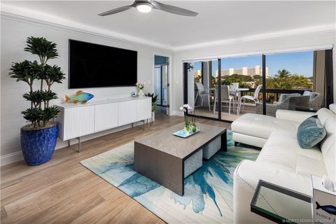 Condo For Sale - 1030 Us 1 Highway #313<br/> North Palm Beach, FL 33408