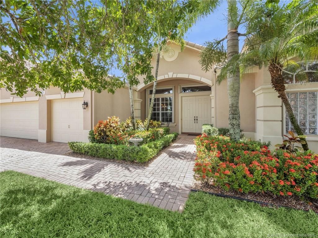 Photo of 1570 SE Dominion Way, Stuart, FL 34997 (MLS # M20051636)